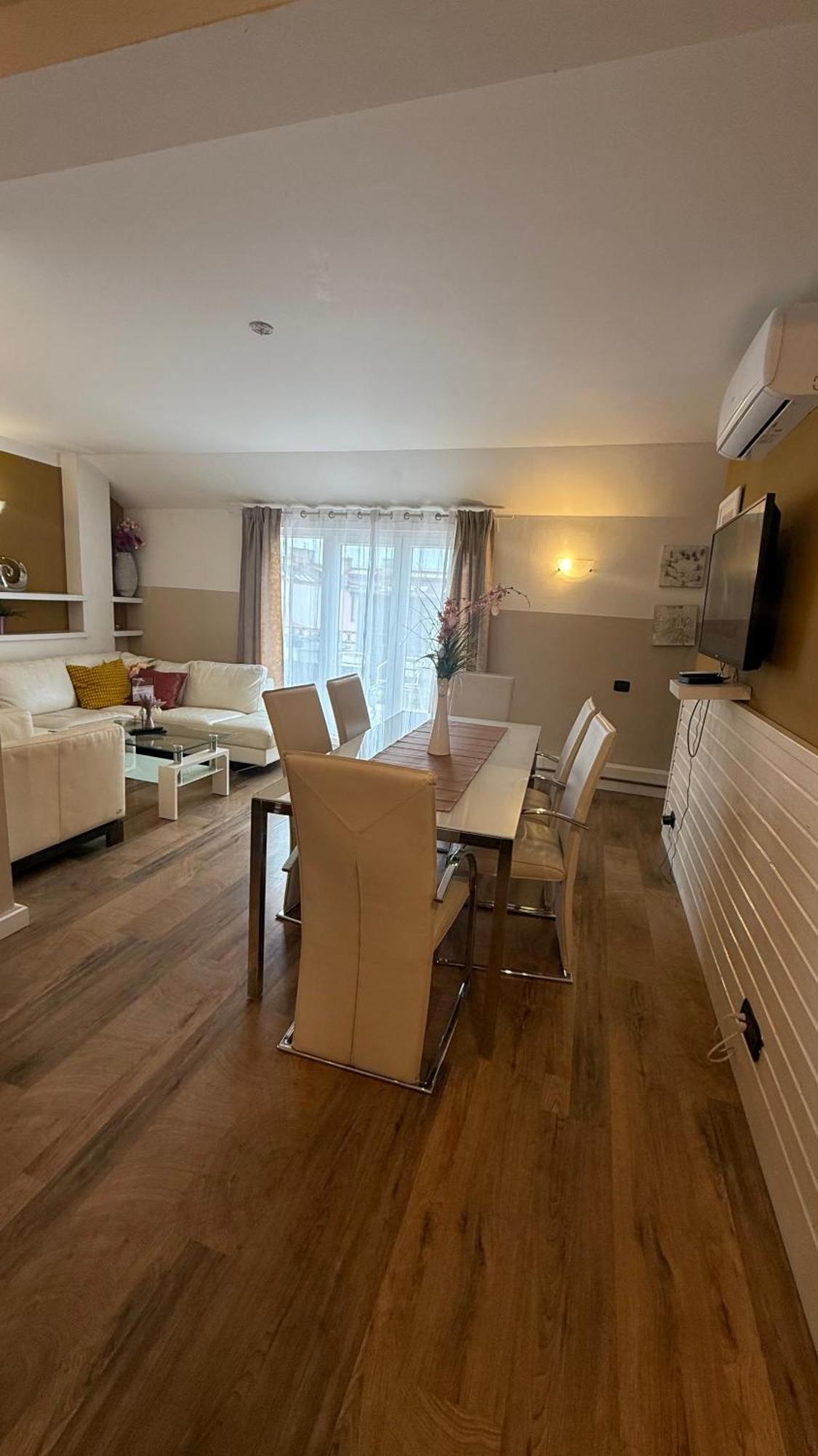 Central 3Bdr Penthouse With Terrace&Ac Apartament Praga